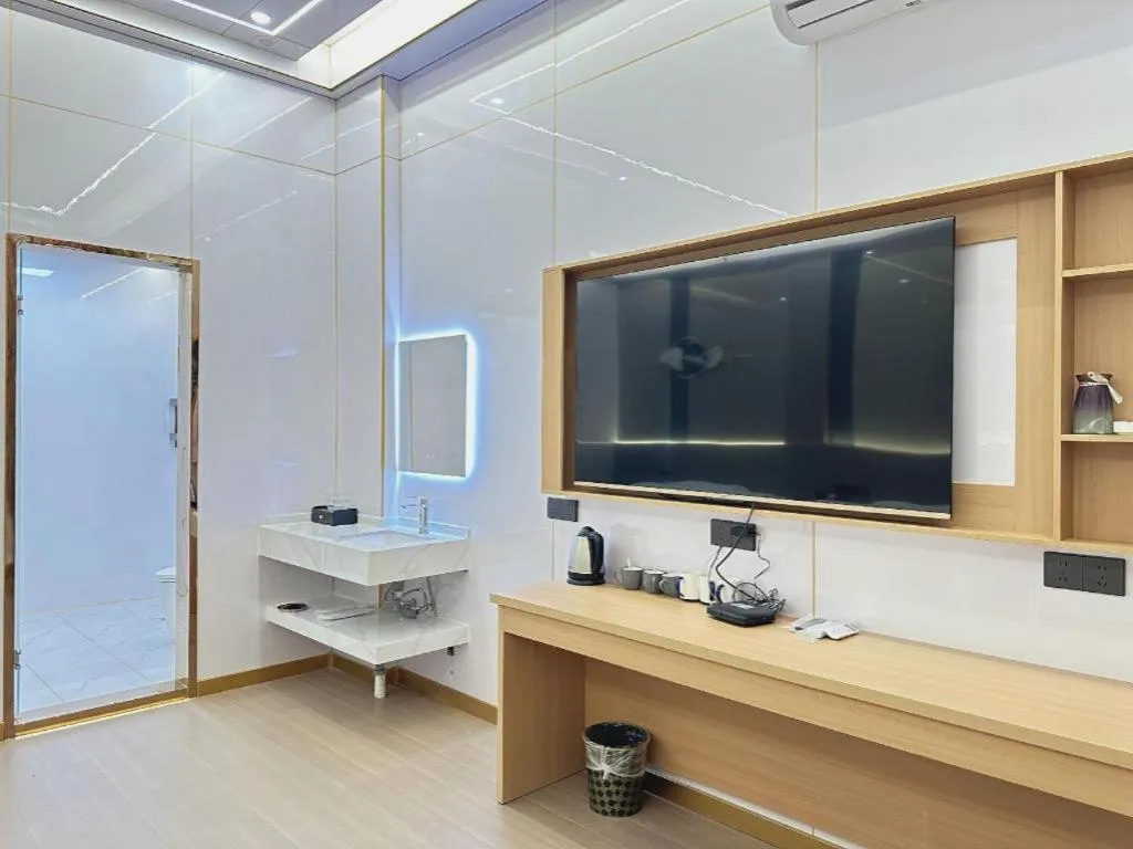 Shell Hotel Nanyang High-Speed Railway Station Jiangying Airport Huayaocheng