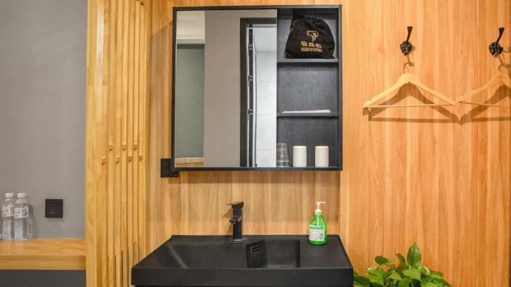 Shell Hotel Nanyang High-Speed Railway Station Jiangying Airport Huayaocheng