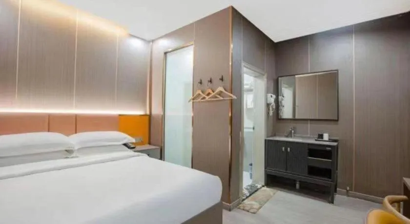Bed in Shell Hotel Nanyang High-Speed Railway Station Jiangying Airport Huayaocheng