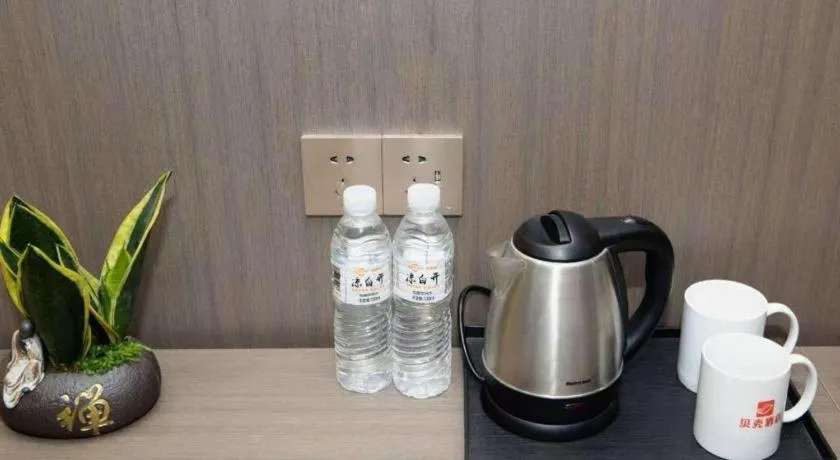 Shell Hotel Nanyang High-Speed Railway Station Jiangying Airport Huayaocheng