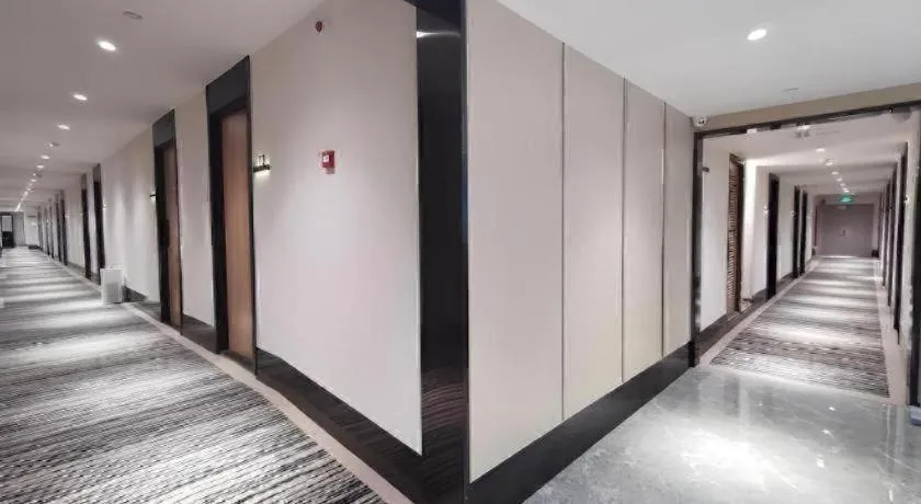 Green Tree Inn Express Shanghai Bund Yuyuan Xiaonanmen Metro Station