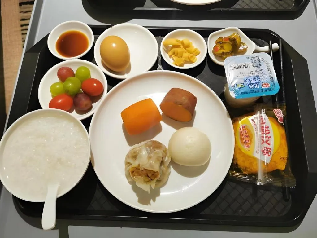 Green Tree Inn Express Shanghai Bund Yuyuan Xiaonanmen Metro Station