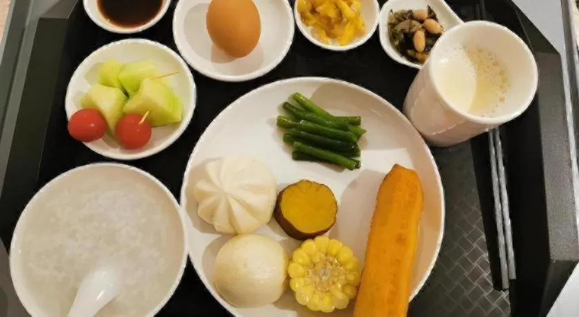 Green Tree Inn Express Shanghai Bund Yuyuan Xiaonanmen Metro Station