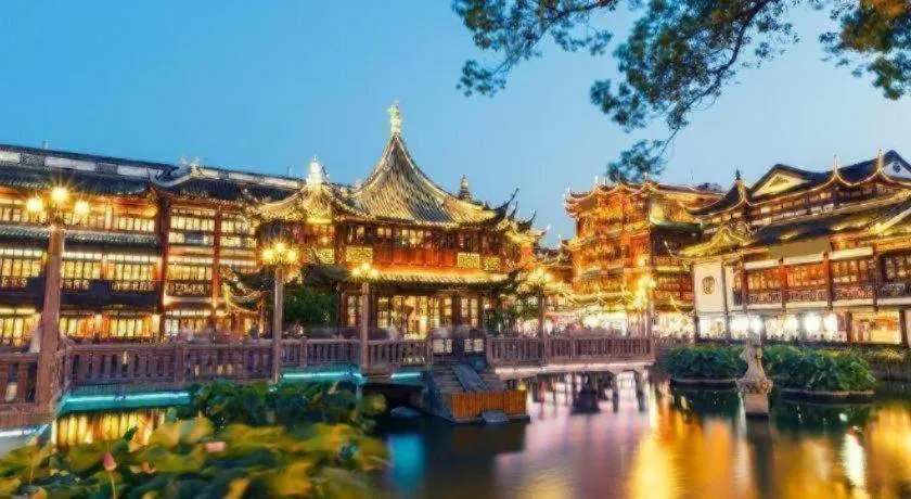 Green Tree Inn Express Shanghai Bund Yuyuan Xiaonanmen Metro Station