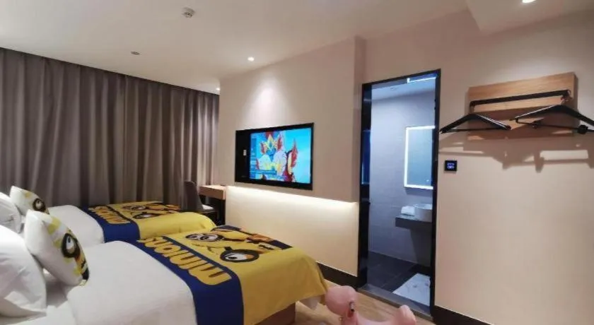 Bed in Green Tree Inn Express Shanghai Bund Yuyuan Xiaonanmen Metro Station