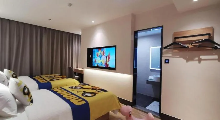 Bed in Green Tree Inn Express Shanghai Bund Yuyuan Xiaonanmen Metro Station