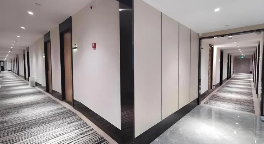 Green Tree Inn Express Shanghai Bund Yuyuan Xiaonanmen Metro Station