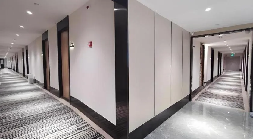 Green Tree Inn Express Shanghai Bund Yuyuan Xiaonanmen Metro Station