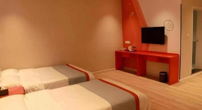 Bed in Shell Hotel Hebi Qi County Qihe Road