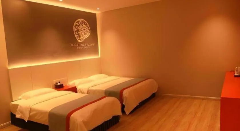 Bed in Shell Hotel Hebi Qi County Qihe Road