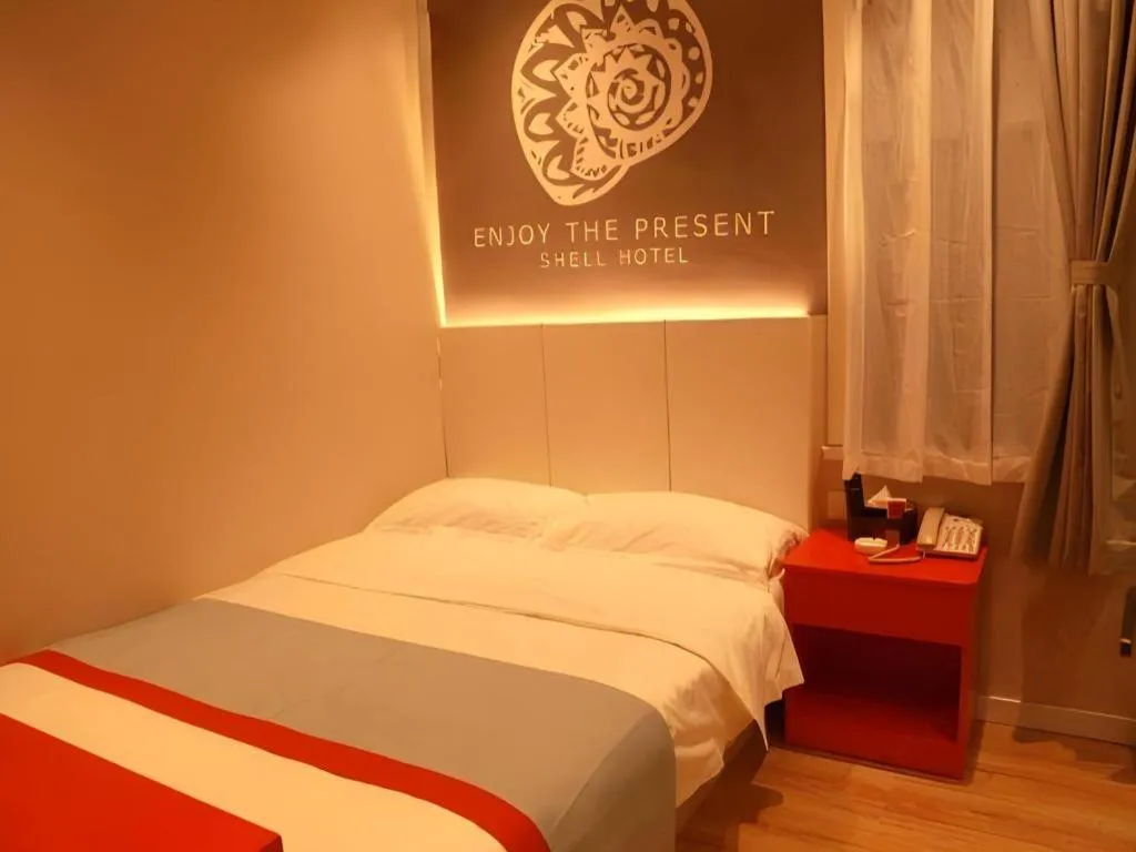 Bed in Shell Hotel Hebi Qi County Qihe Road