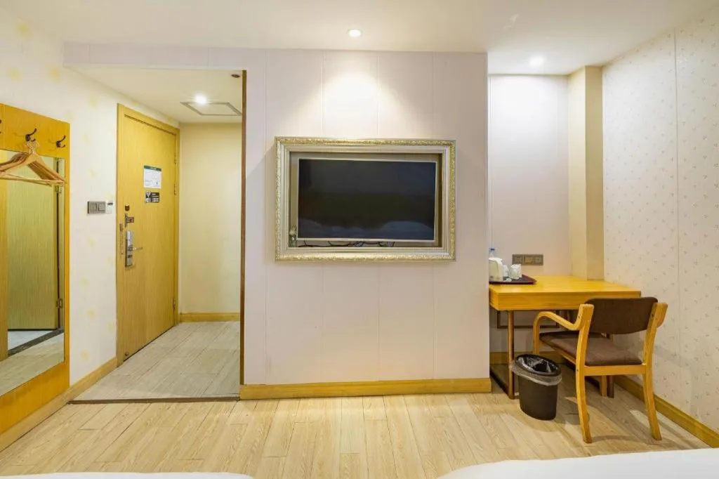 GreenTree Inn Express Shanghai Baoshan District Youyi Road Metro Station