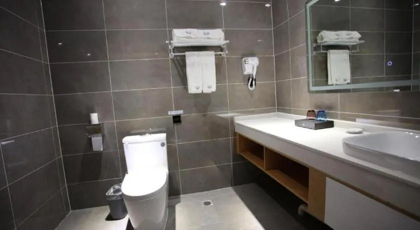 GreenTree Inn Heze Shan County New Bus Station