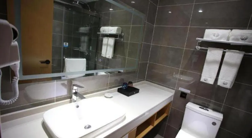 GreenTree Inn Heze Shan County New Bus Station