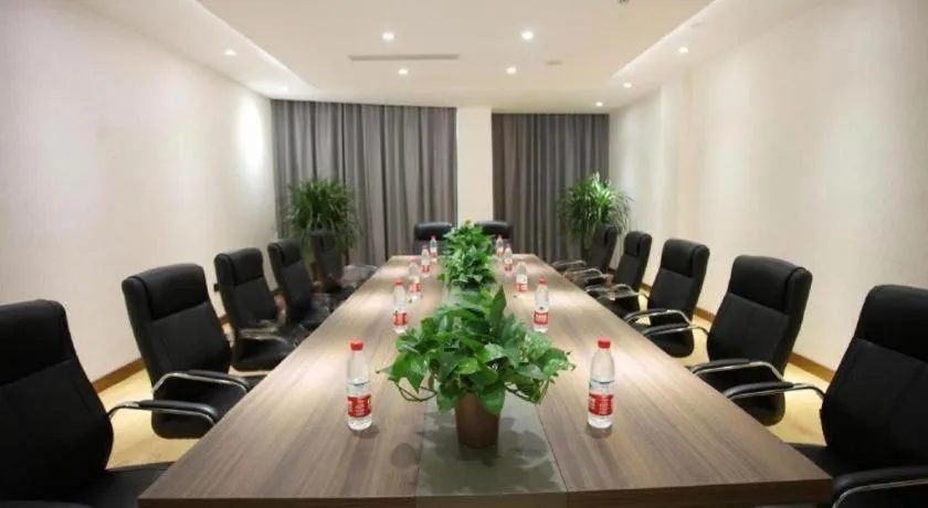 GreenTree Inn Heze Shan County New Bus Station