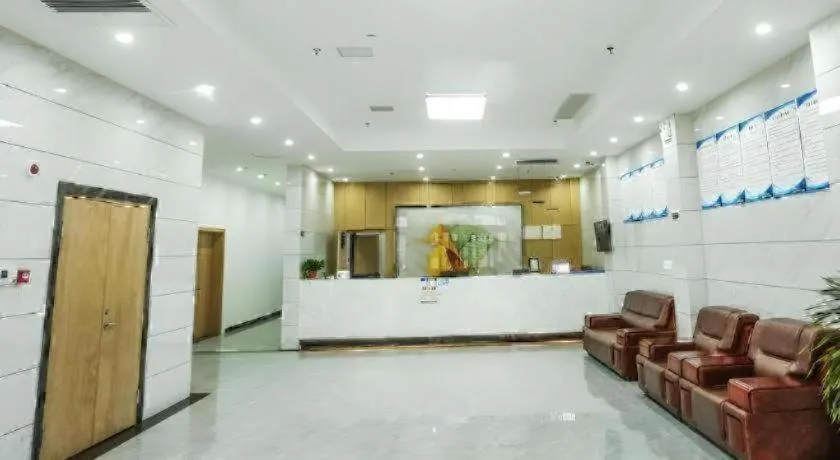 GreenTree Inn Express Xuzhou Pizhou Tiefu Town Bus station.