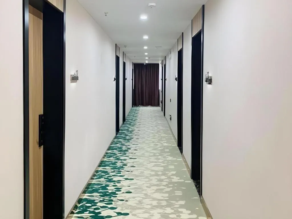 GreenTree Inn Express Xuzhou Pizhou Tiefu Town Bus station.