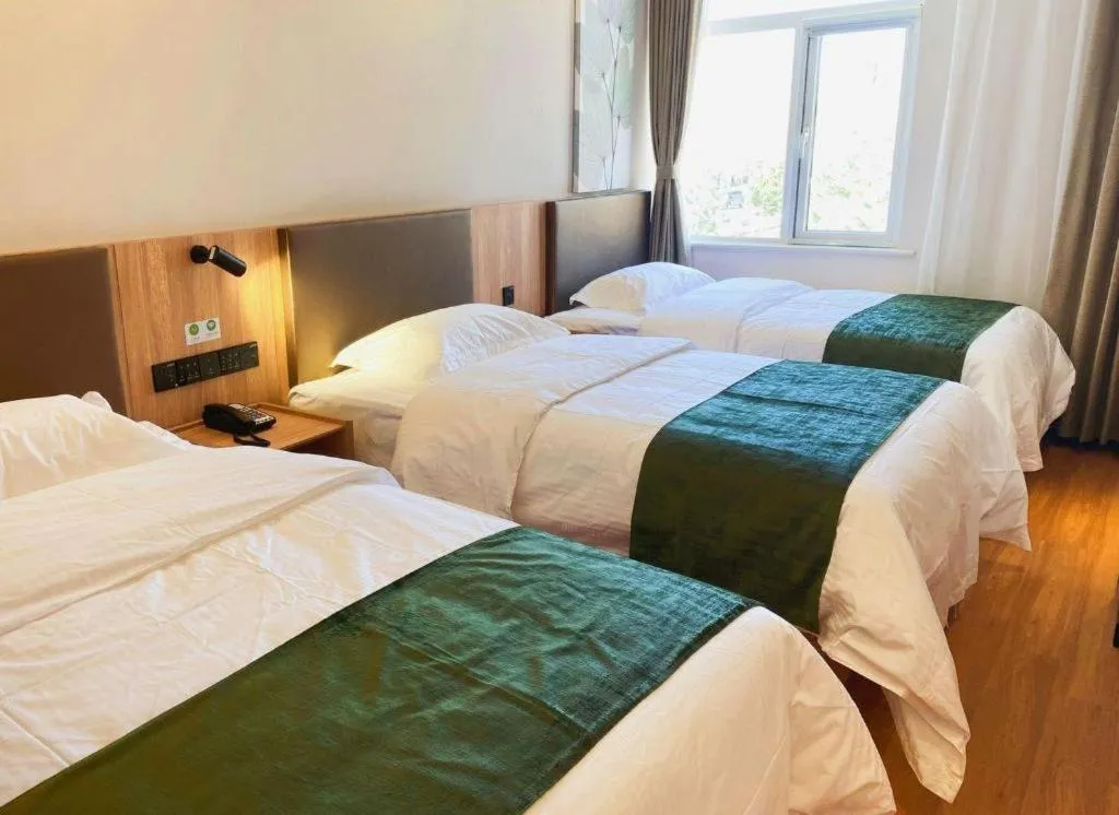 Bed in GreenTree Inn Express Beijing Fangshan District Doudian Road Jin Yuan
