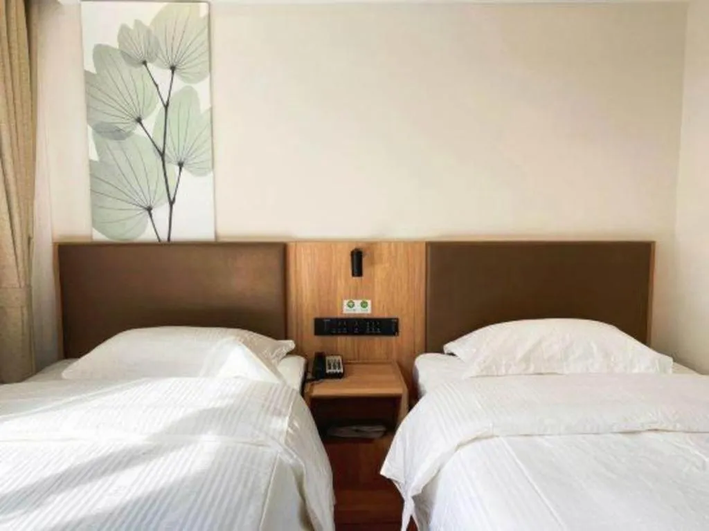 Bed in GreenTree Inn Express Beijing Fangshan District Doudian Road Jin Yuan