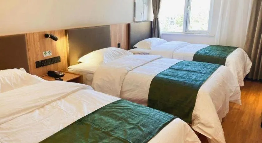 Bed in GreenTree Inn Express Beijing Fangshan District Doudian Road Jin Yuan