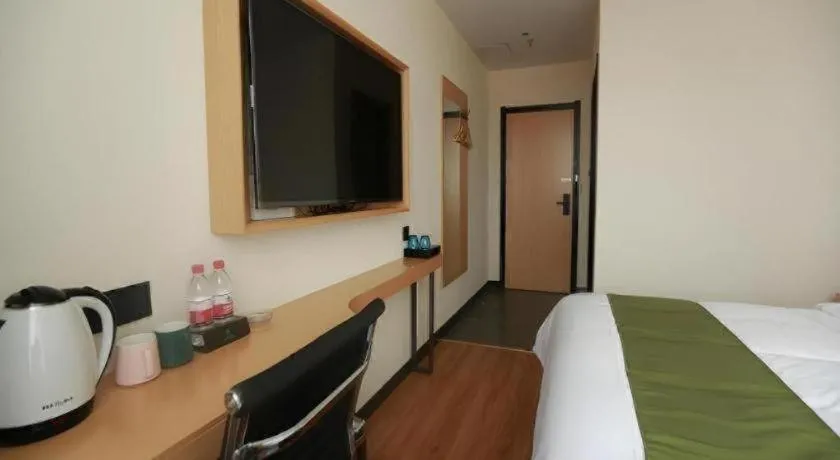 Bed in GreenTree Inn Express Guangxi Nanning Mingyang Avenue Nanning Airport