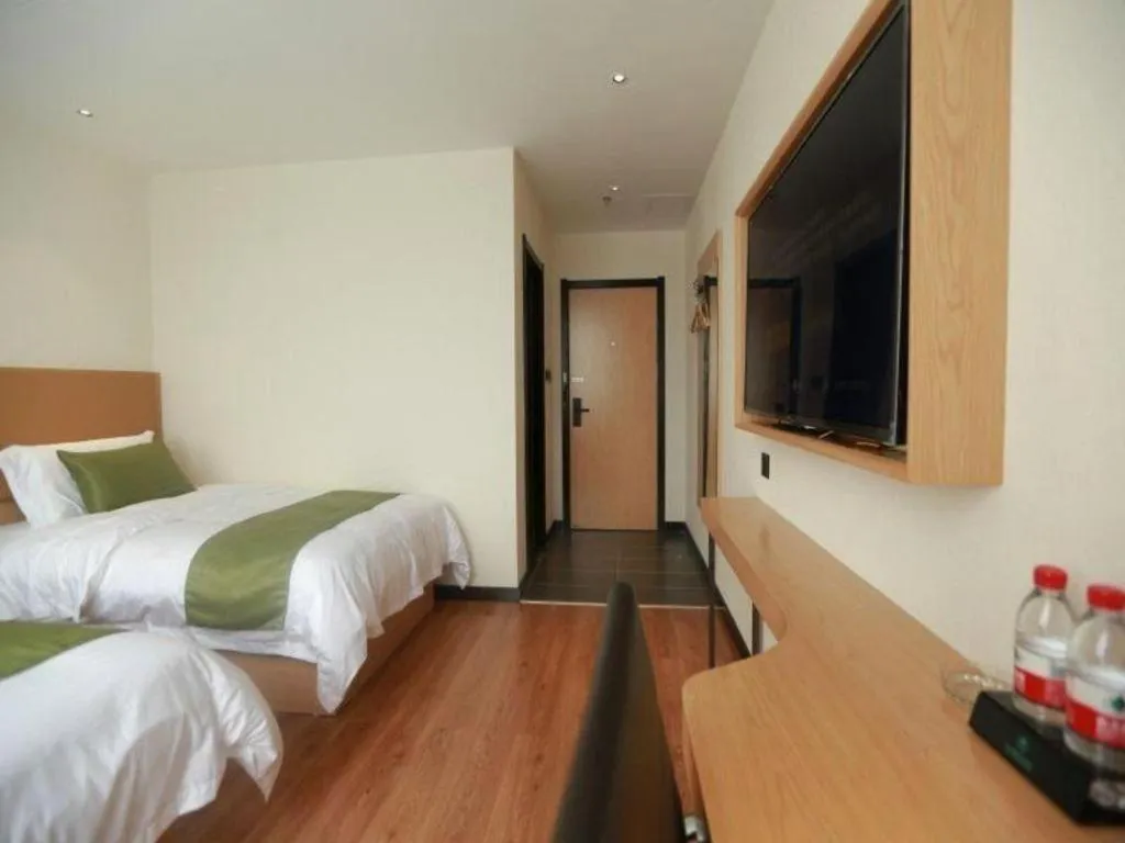 Bed in GreenTree Inn Express Guangxi Nanning Mingyang Avenue Nanning Airport