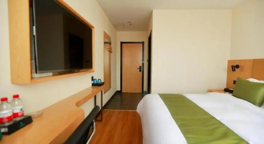 Bed in GreenTree Inn Express Guangxi Nanning Mingyang Avenue Nanning Airport