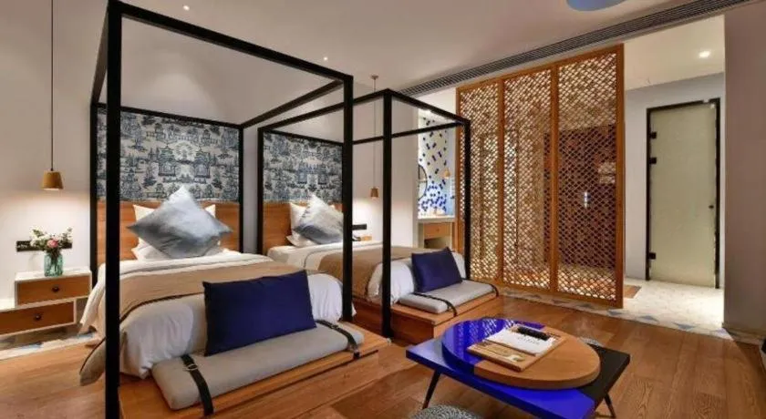 Bed in Blossom House Nanxun Qiushu Lane