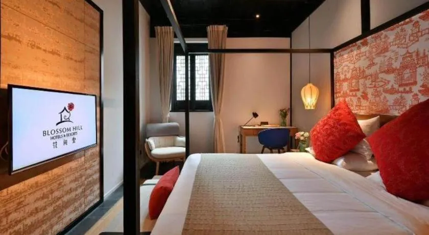 Bed in Blossom House Nanxun Qiushu Lane