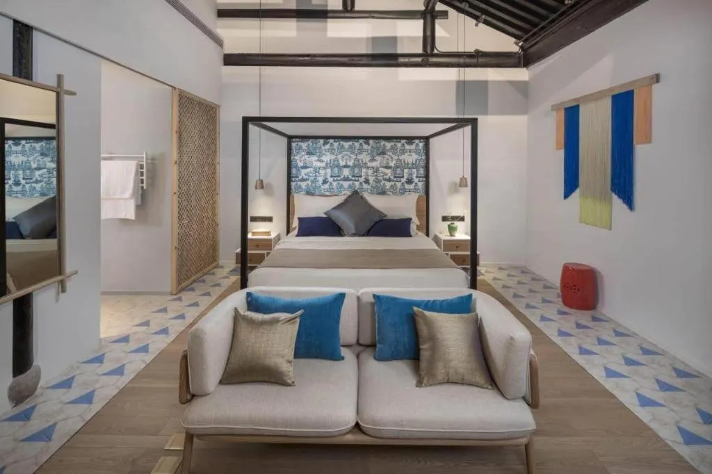 Bed in Blossom House Nanxun Qiushu Lane