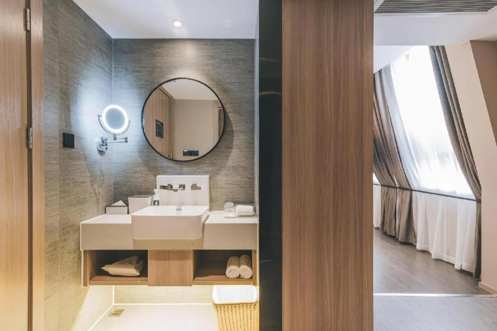 Atour Light Hotel Chengdu Wuhou Shuangnan Hongpailou Road