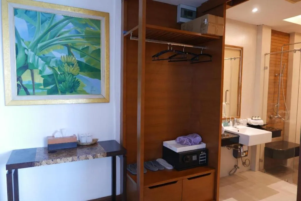 AT Kung Kra baen Hotel and Residence