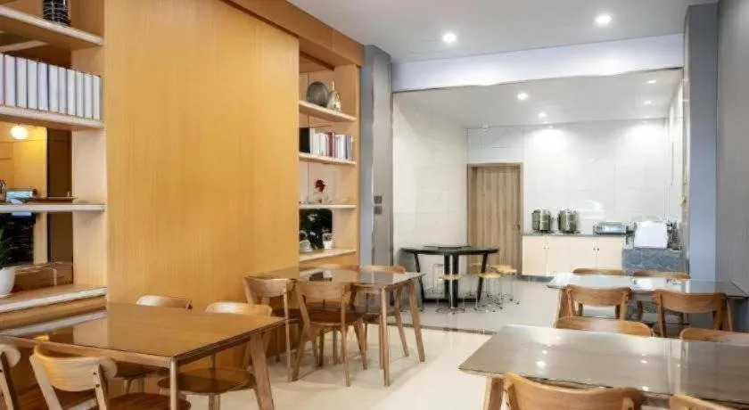 VX Hotel Hangzhou Banshan