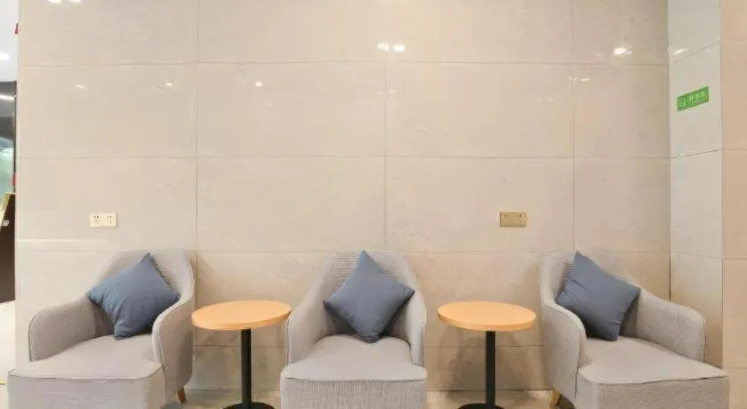 Vatica Hotel Hefei Yaohai Longgang Subway Station