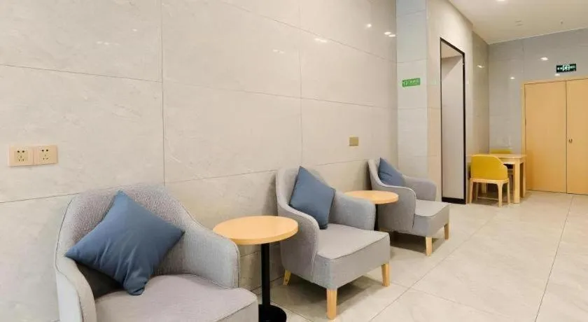 Vatica Hotel Hefei Yaohai Longgang Subway Station