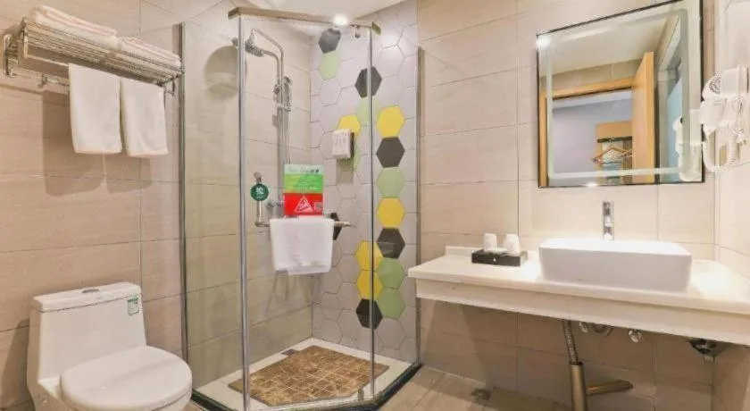 Vatica Hotel Hefei Yaohai Longgang Subway Station