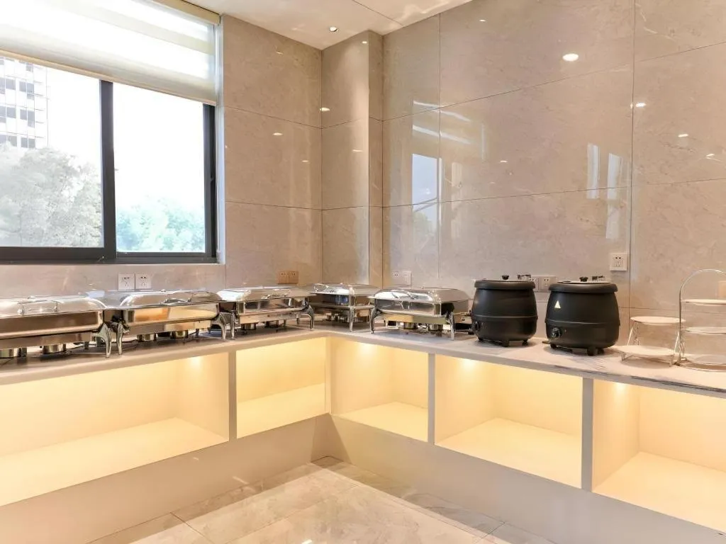 Vatica Hotel Hefei Yaohai Longgang Subway Station