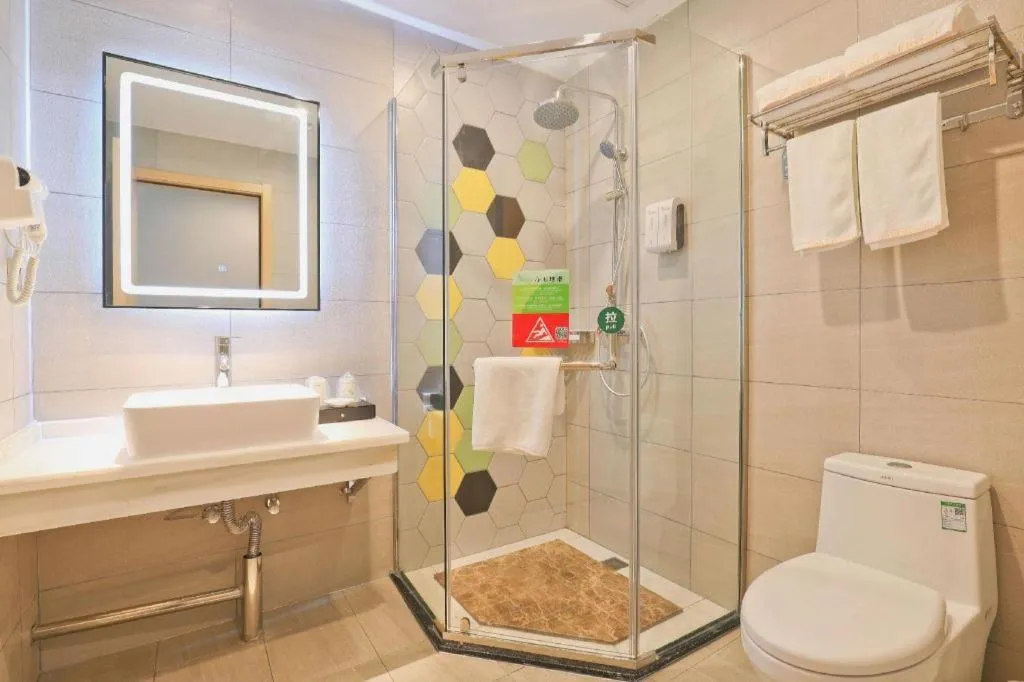 Vatica Hotel Hefei Yaohai Longgang Subway Station