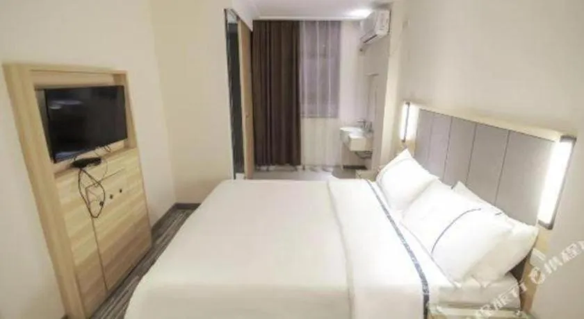 Bed in City Comfort Inn Changsha Window of the World Zhongmao City