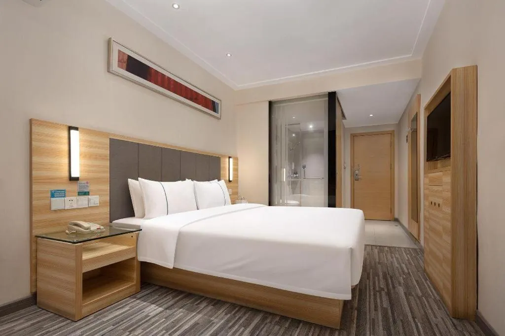 Bed in City Comfort Inn Changsha Window of the World Zhongmao City
