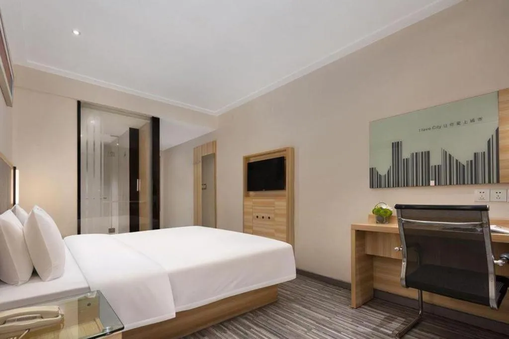 Bed in City Comfort Inn Changsha Window of the World Zhongmao City