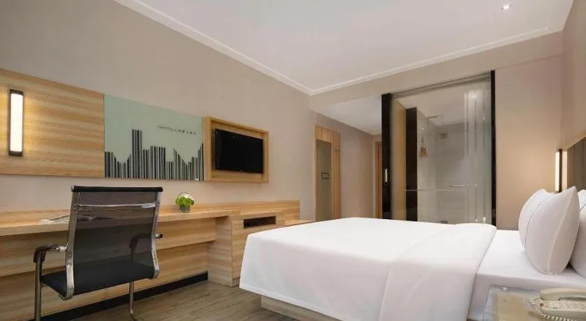 Bed in City Comfort Inn Changsha Window of the World Zhongmao City