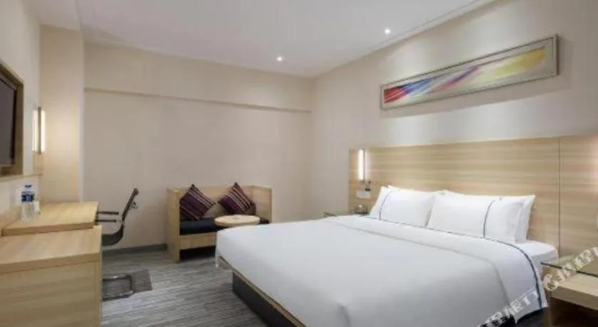 Bed in City Comfort Inn Changsha Window of the World Zhongmao City