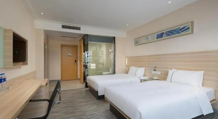 Bed in City Comfort Inn Changsha Window of the World Zhongmao City