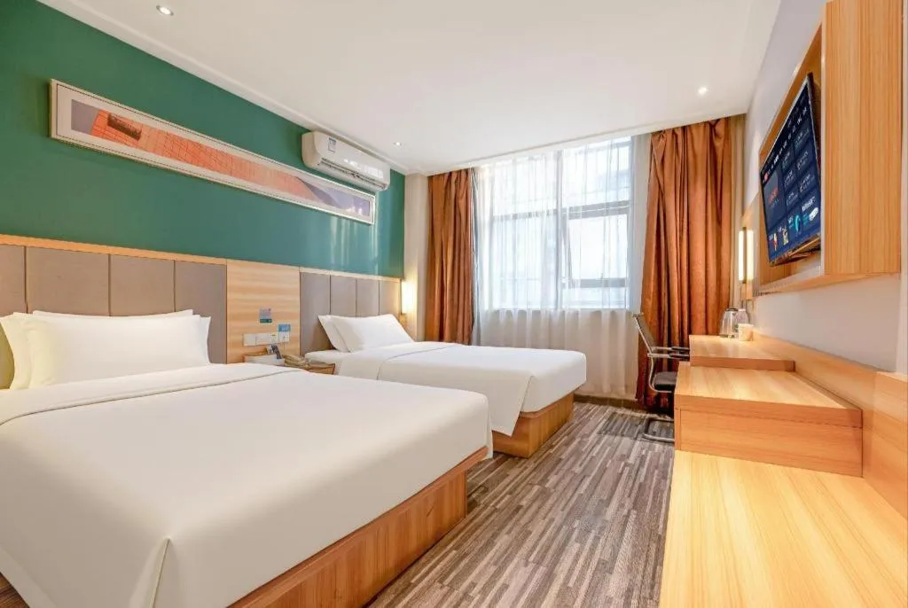 Bed in City Comfort Inn Changsha Window of the World Zhongmao City