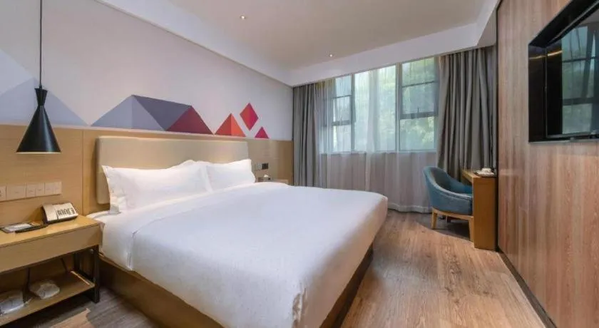 Bed in City Comfort Inn Guangzhou Shixi Metro Station Pazhou Exhibition