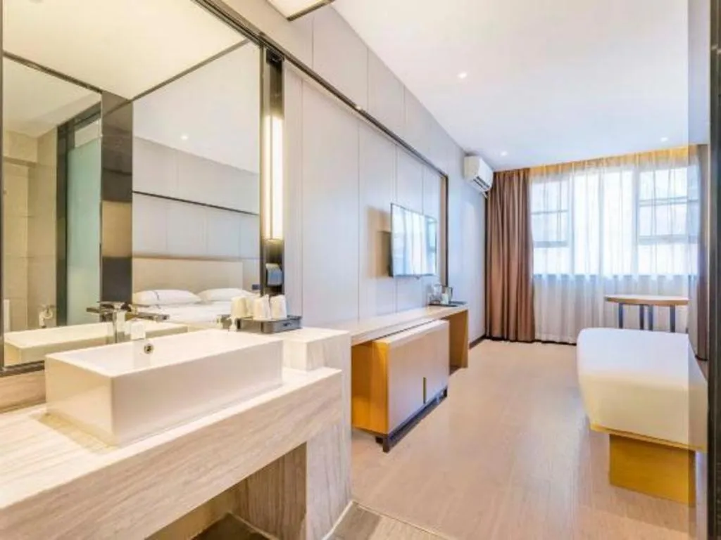 Bed in City Comfort Inn Guangzhou Shixi Metro Station Pazhou Exhibition