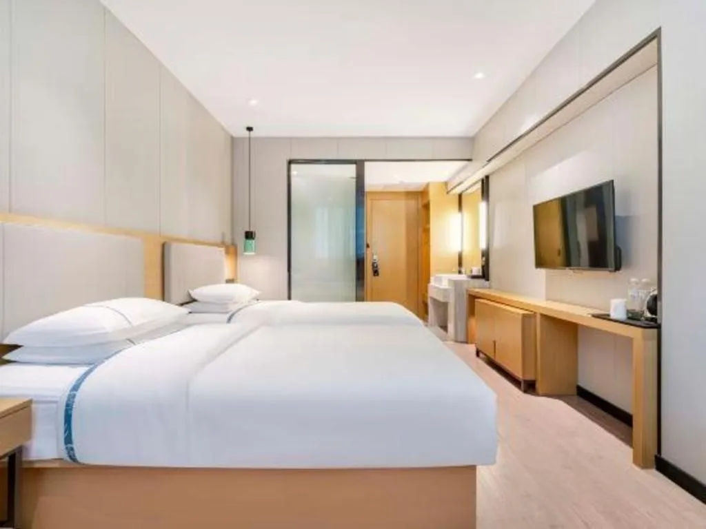 Bed in City Comfort Inn Guangzhou Shixi Metro Station Pazhou Exhibition