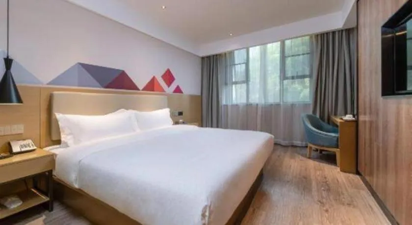 Bed in City Comfort Inn Guangzhou Shixi Metro Station Pazhou Exhibition