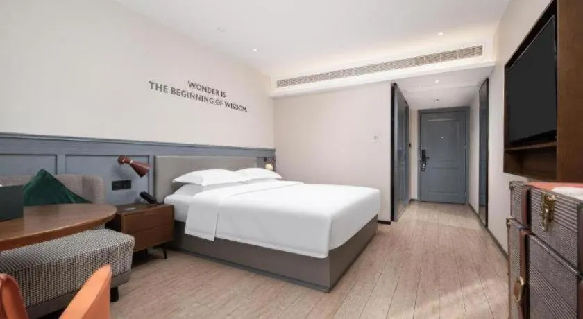 Bed in City Comfort Premier Hotel Wuhan Wangjiawan Hanyang Bus Station Metro Station